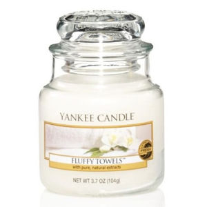 Yankee Candle Aromatická sviečka Classic malá Fluffy Towels 104 g