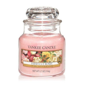 Yankee Candle Aromatická sviečka Classic malá Fresh Cut Roses 104 g