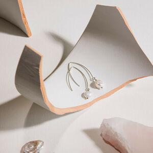 Decadorn Elegantné náušnice s pravými perlami Sea Pearl Dropper Earrings