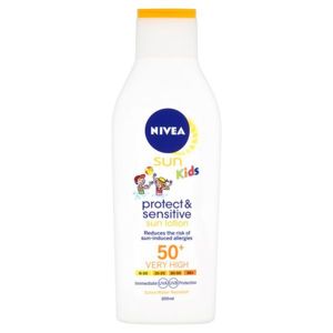 Nivea Detské mlieko na opaľovanie SPF 50+ Sun Kids (Pure & Sensitive Sun Lotion) 200 ml