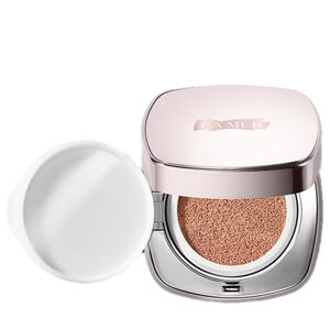 La Mer Ľahký kompaktný make-up (The Luminous Lifting Cushion Foundation) 24 g Pink Porcelain