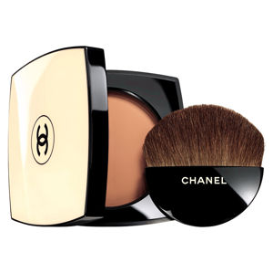 Chanel Rozjasňujúci púder Les Beiges SPF 15 (Healthy Glow Sheer Powder) 12 g 70